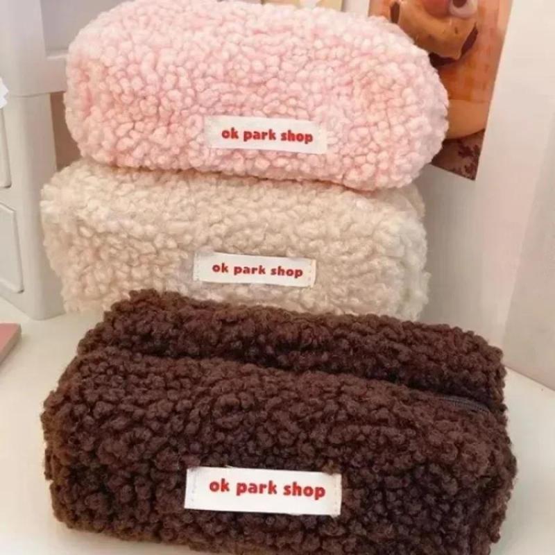Aesthetic Large Pencil Case Pouch - Плюшевая сумка-органайзер 2026: Простой эстетичный дизайн,